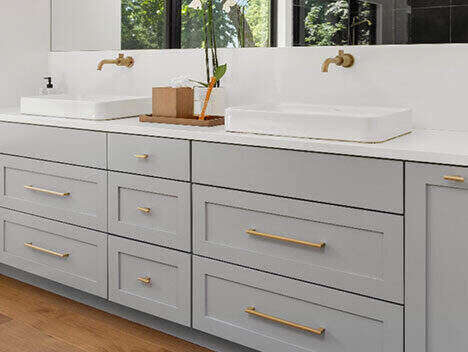 Cabinet hardware selection